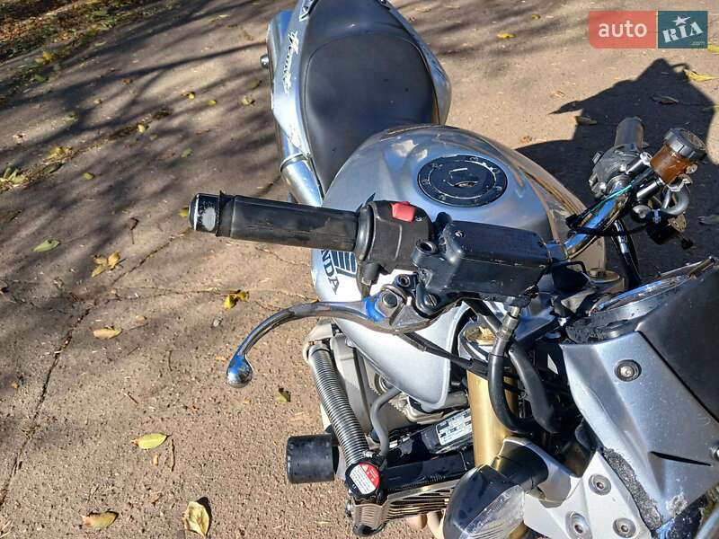 Мотоцикл Без обтекателей (Naked bike) Honda CB 600F Hornet 2005 в Николаеве фото 3 Мотоцикл Без обтекателей (Naked bike) Honda CB 600F Hornet 2005 в Николаеве