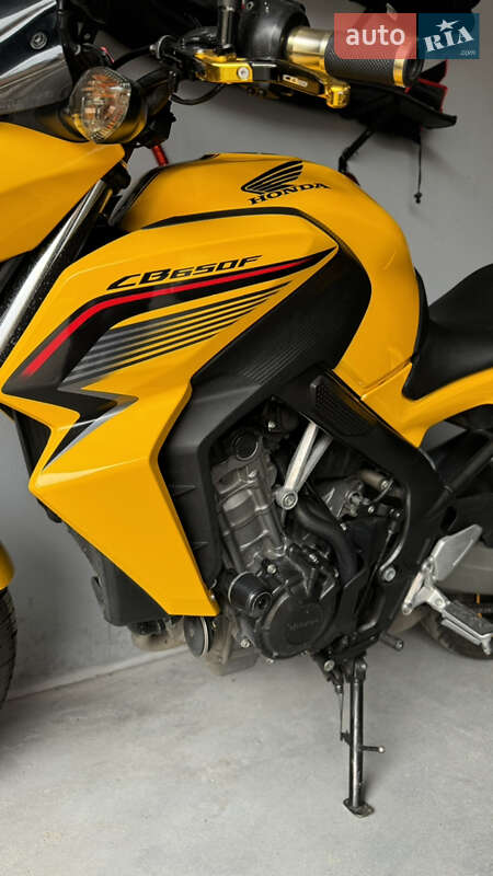 Мотоцикл Без обтекателей (Naked bike) Honda CB 650F 2014 в Ровно фото 7 Мотоцикл Без обтекателей (Naked bike) Honda CB 650F 2014 в Ровно
