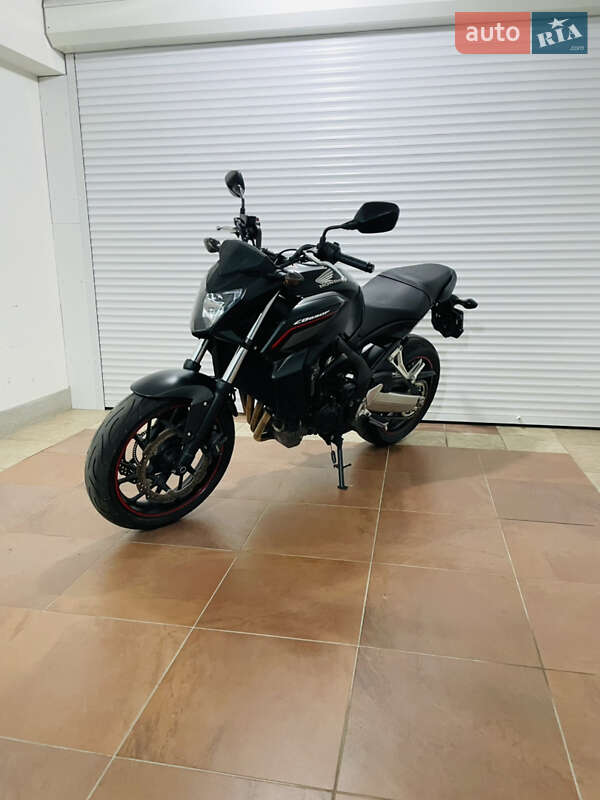 Мотоцикл Без обтекателей (Naked bike) Honda CB 650F 2014 в Киеве