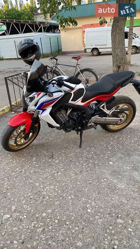 Грузовые мотороллеры, мотоциклы, скутеры, мопеды Honda CB 650F 2014 в Зеленодольской фото 2 Грузовые мотороллеры, мотоциклы, скутеры, мопеды Honda CB 650F 2014 в Зеленодольской