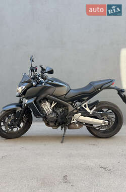 Мотоцикл Без обтекателей (Naked bike) Honda CB 650F 2015 в Киеве