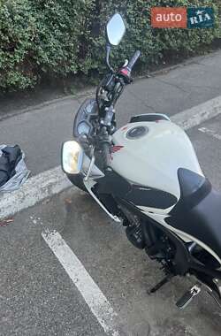 Мотоцикл Без обтекателей (Naked bike) Honda CB 650F 2015 в 