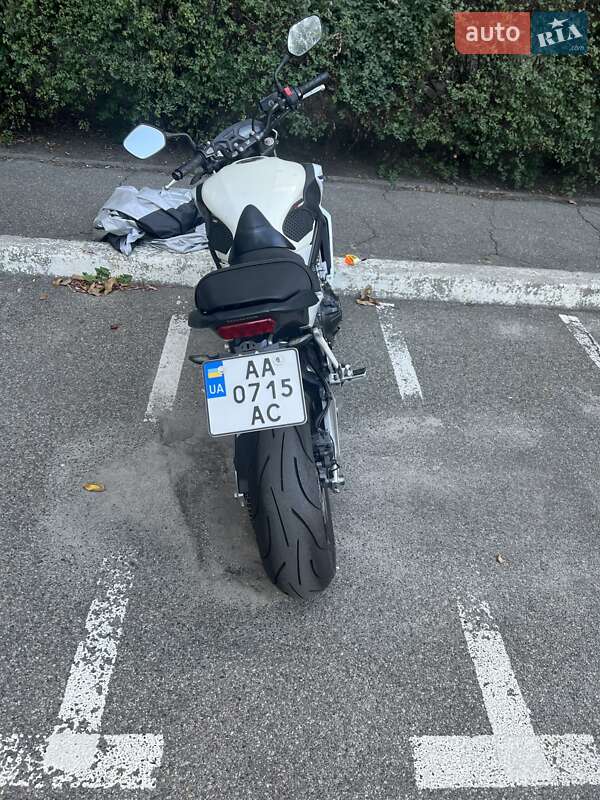 Мотоцикл Без обтекателей (Naked bike) Honda CB 650F 2015 в Киеве фото 21 Мотоцикл Без обтекателей (Naked bike) Honda CB 650F 2015 в Киеве