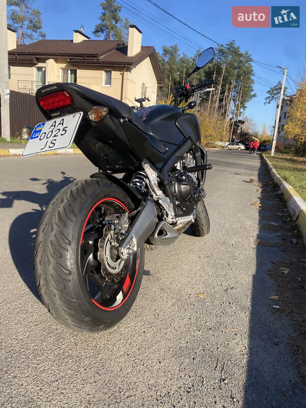 Мотоцикл Без обтікачів (Naked bike) Honda CB 650F 2015 в Києві фото 2 Мотоцикл Без обтікачів (Naked bike) Honda CB 650F 2015 в Києві