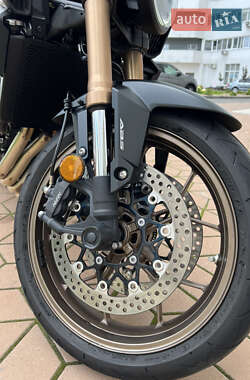 Мотоцикл Без обтекателей (Naked bike) Honda CB 650R 2024 в 