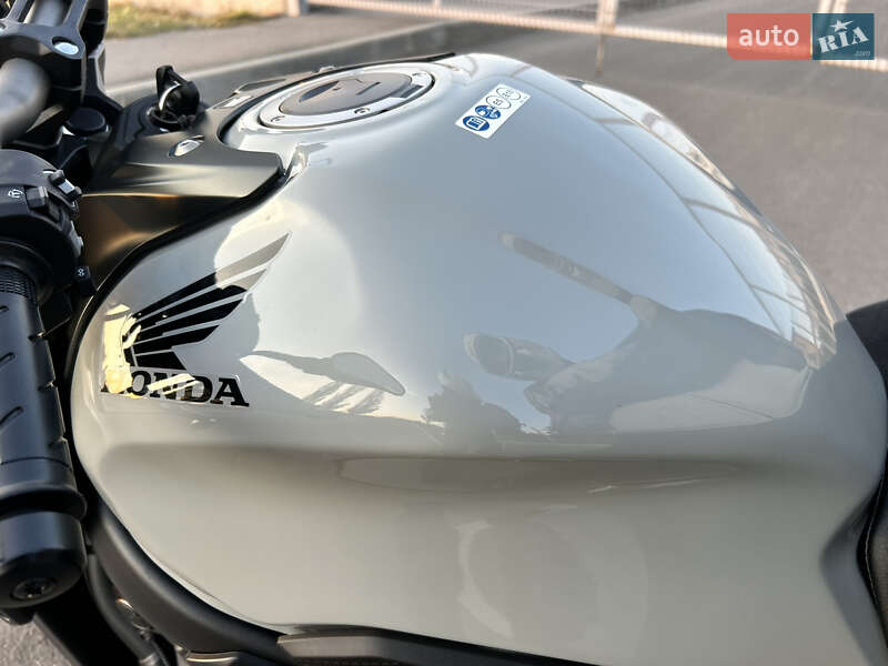 Мотоцикл Без обтекателей (Naked bike) Honda CB 650R 2024 в Первомайске
