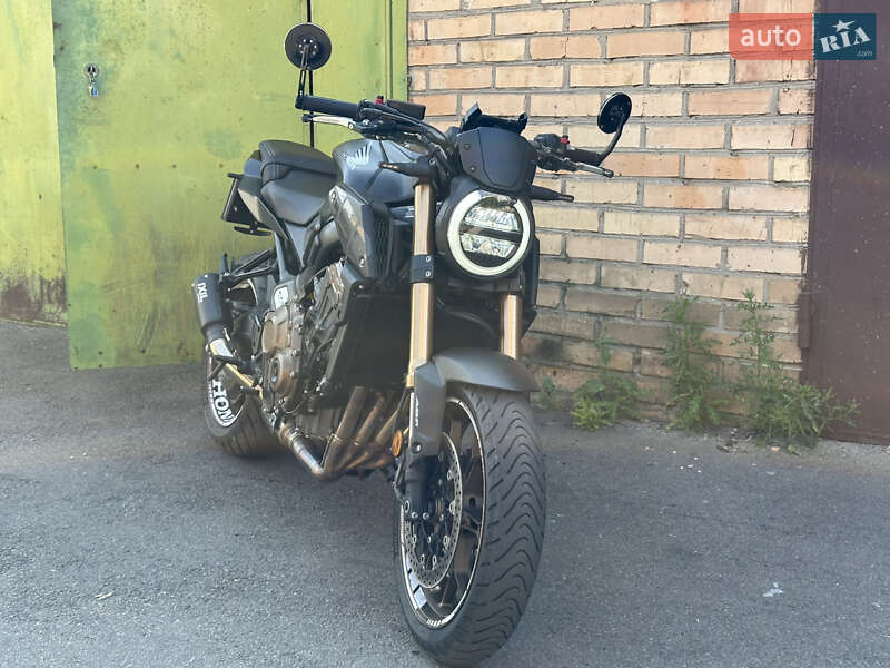 Мотоцикл Без обтекателей (Naked bike) Honda CB 650R 2020 в Киеве