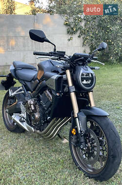 Мотоцикл Без обтекателей (Naked bike) Honda CB 650R 2024 в 