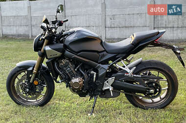 Мотоцикл Без обтекателей (Naked bike) Honda CB 650R 2024 в 