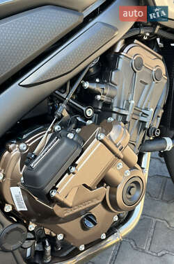 Мотоцикл Без обтекателей (Naked bike) Honda CB 650R 2024 в 