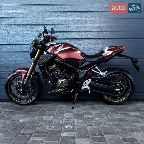 Мотоцикл Без обтекателей (Naked bike) Honda CB 650R 2023 в Белой Церкви фото 6 Мотоцикл Без обтекателей (Naked bike) Honda CB 650R 2023 в Белой Церкви