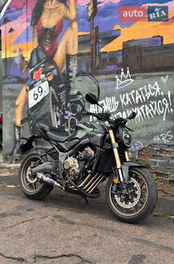 Мотоцикл Без обтекателей (Naked bike) Honda CB 650R 2024 в Киеве