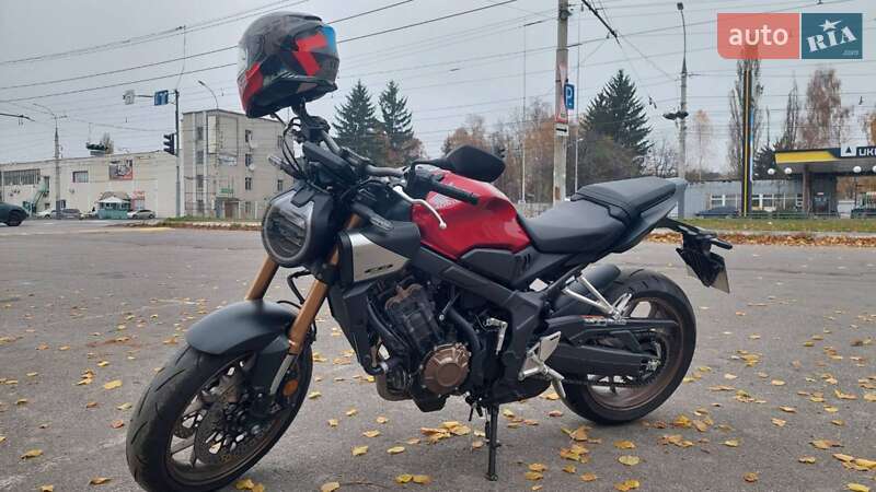 Мотоцикл Без обтікачів (Naked bike) Honda CB 650R 2025 в Вінниці фото 10 Мотоцикл Без обтікачів (Naked bike) Honda CB 650R 2025 в Вінниці