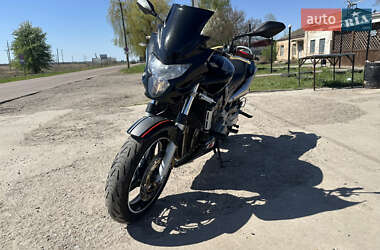 Мотоцикл Без обтекателей (Naked bike) Honda CB 900F Hornet 2002 в 