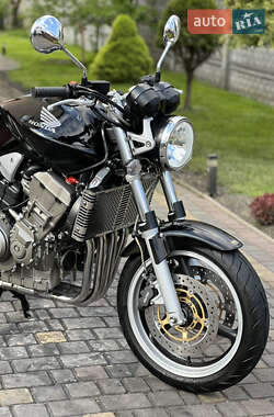 Мотоцикл Без обтекателей (Naked bike) Honda CB 900F Hornet 2002 в 