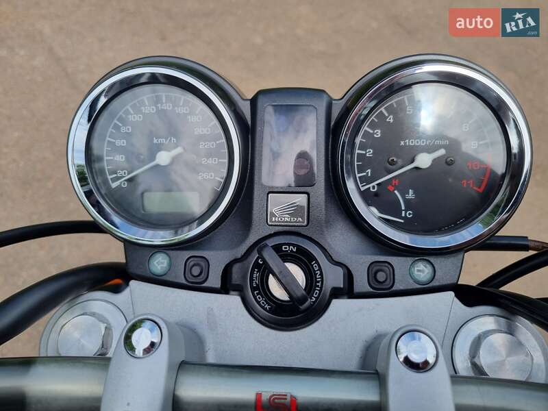 Мотоцикл Без обтекателей (Naked bike) Honda CB 900F Hornet 2003 в Помошной