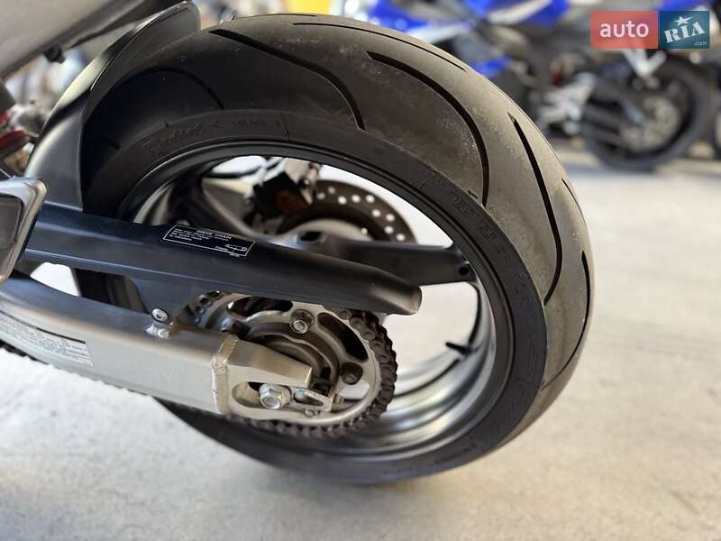 Мотоцикл Без обтекателей (Naked bike) Honda CB 900F Hornet 2004 в Чернигове