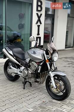 Мотоцикл Без обтекателей (Naked bike) Honda CB 900F Hornet 2002 в 