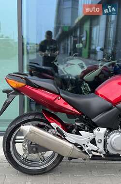 Мотоцикл Без обтекателей (Naked bike) Honda CBF 500 2005 в 