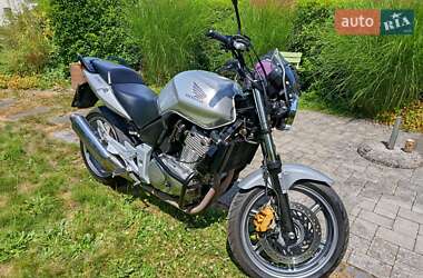 Мотоцикл Без обтекателей (Naked bike) Honda CBF 500 2005 в 