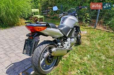 Мотоцикл Без обтекателей (Naked bike) Honda CBF 500 2005 в 