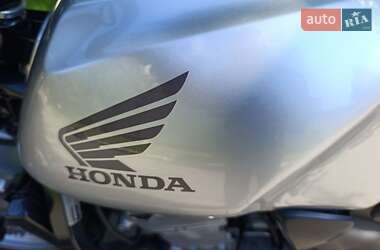 Мотоцикл Без обтекателей (Naked bike) Honda CBF 500 2004 в 