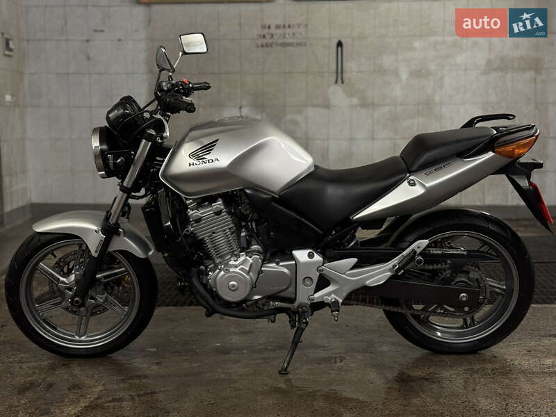 Мотоцикл Без обтекателей (Naked bike) Honda CBF 500 2004 в Ровно