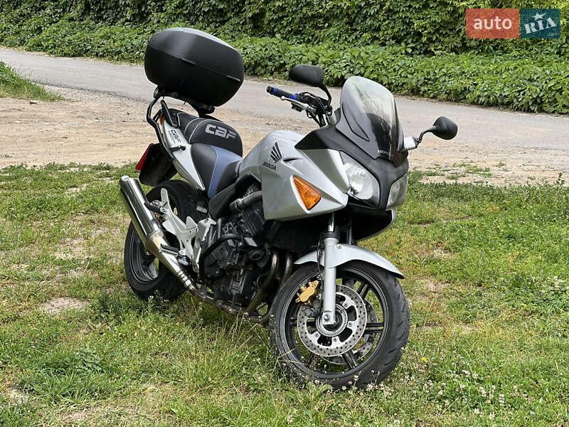 Honda CBF 600 2004