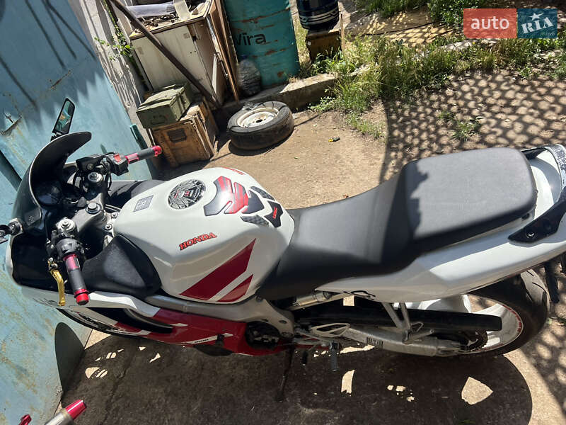 Спортбайк Honda CBF 600 2004 в Краматорске