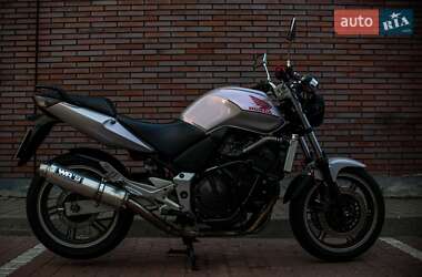 Мотоцикл Без обтекателей (Naked bike) Honda CBF 600N 2005 в 