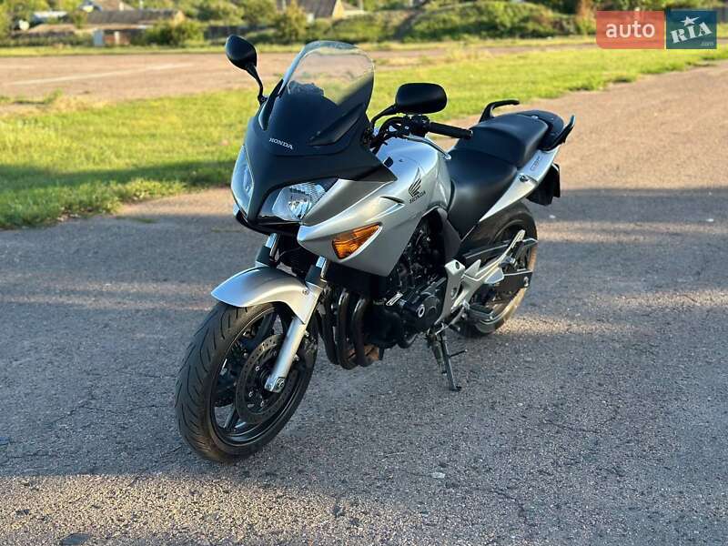 Мотоцикл Спорт-туризм Honda CBF 600S 2005 в 