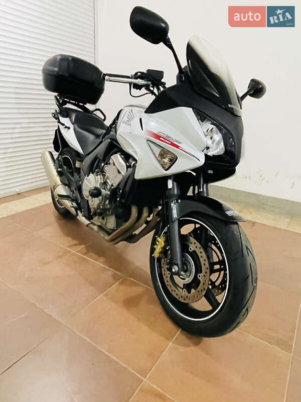 Honda CBF 600SA 2011