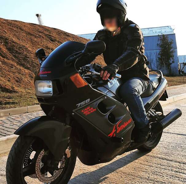 Мотоцикл Спорт-туризм Honda CBR 1000F 1994 в 