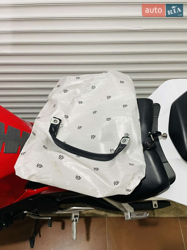 Спортбайк Honda CBR 1000RR 2012 в Києві