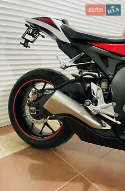 Спортбайк Honda CBR 1000RR 2012 в 