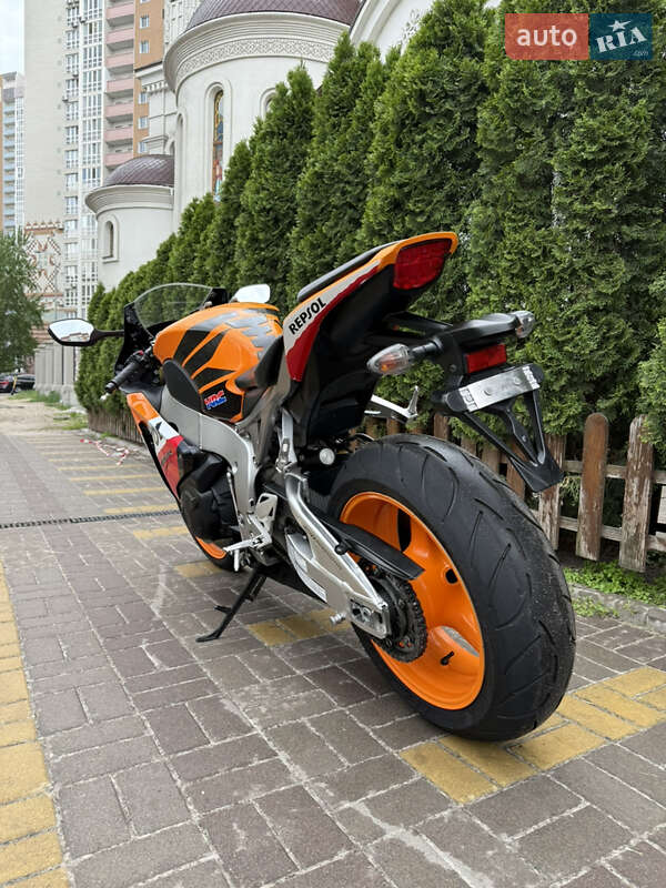 Спортбайк Honda CBR 1000RR 2009 в Киеве фото 8 Спортбайк Honda CBR 1000RR 2009 в Киеве