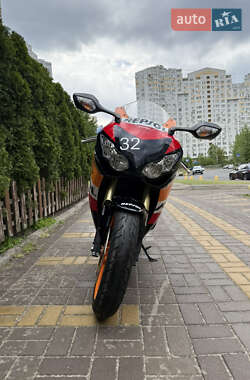 Спортбайк Honda CBR 1000RR 2009 в 