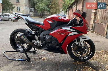Спортбайк Honda CBR 1000RR 2013 в 