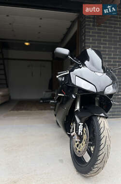 Спортбайк Honda CBR 1000RR 2005 в Киеве