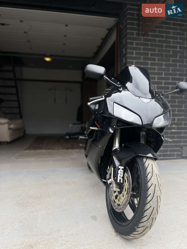 Спортбайк Honda CBR 1000RR 2005 в Києві