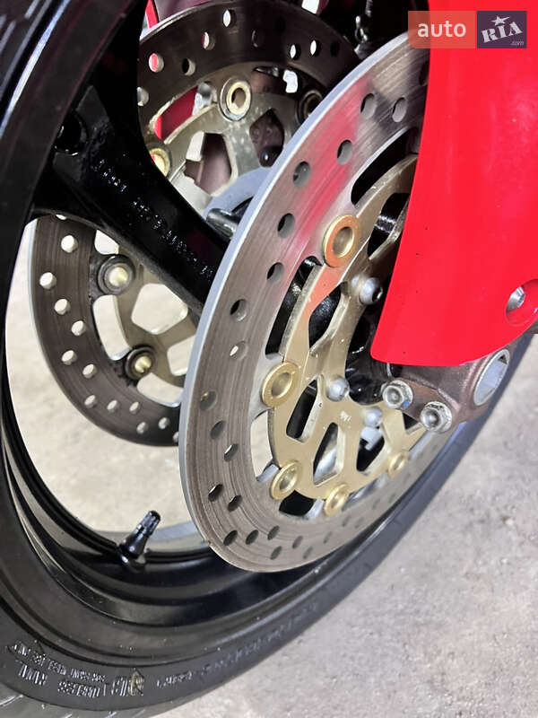 Спортбайк Honda CBR 1000RR 2004 в Житомире