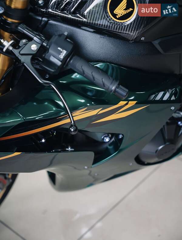 Спортбайк Honda CBR 1000RR 2022 в Києві