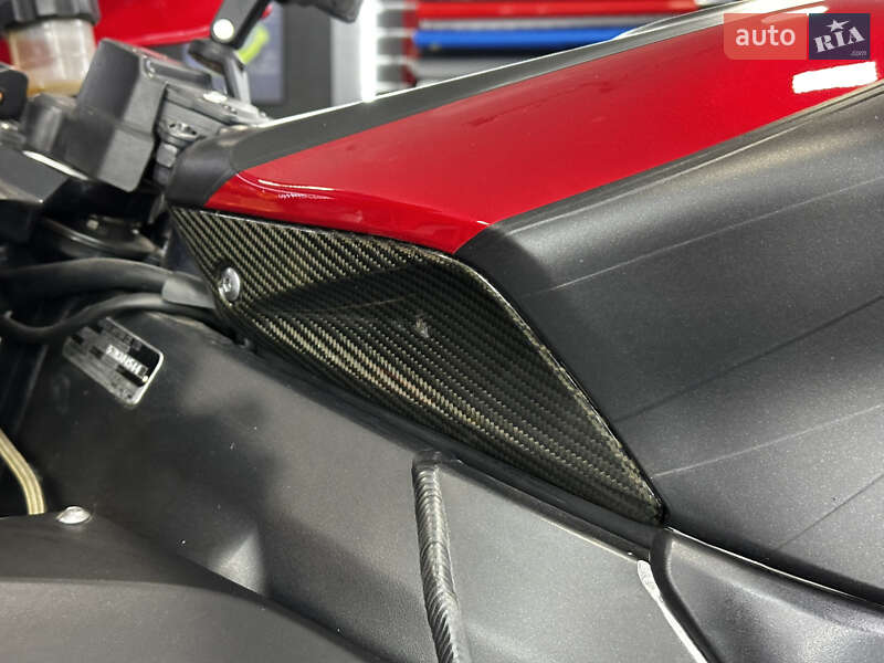 Спортбайк Honda CBR 1000RR 2007 в Киеве фото 18 Спортбайк Honda CBR 1000RR 2007 в Киеве