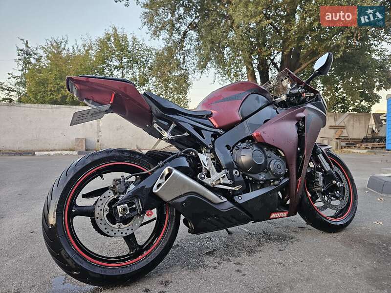 Спортбайк Honda CBR 1000RR 2008 в Києві