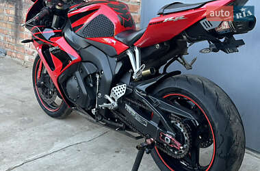 Спортбайк Honda CBR 1000RR 2007 в 