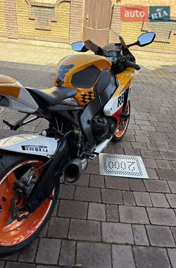 Спортбайк Honda CBR 1000RR 2011 в 