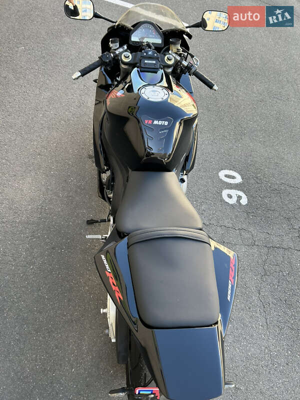 Спортбайк Honda CBR 1000RR 2004 в Києві