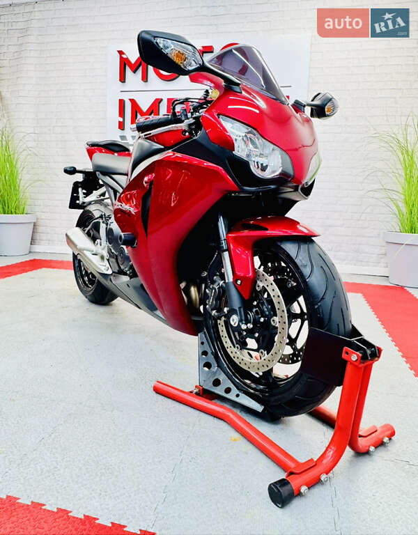Спортбайк Honda CBR 1000RR 2009 в Одесі фото 3 Спортбайк Honda CBR 1000RR 2009 в Одесі