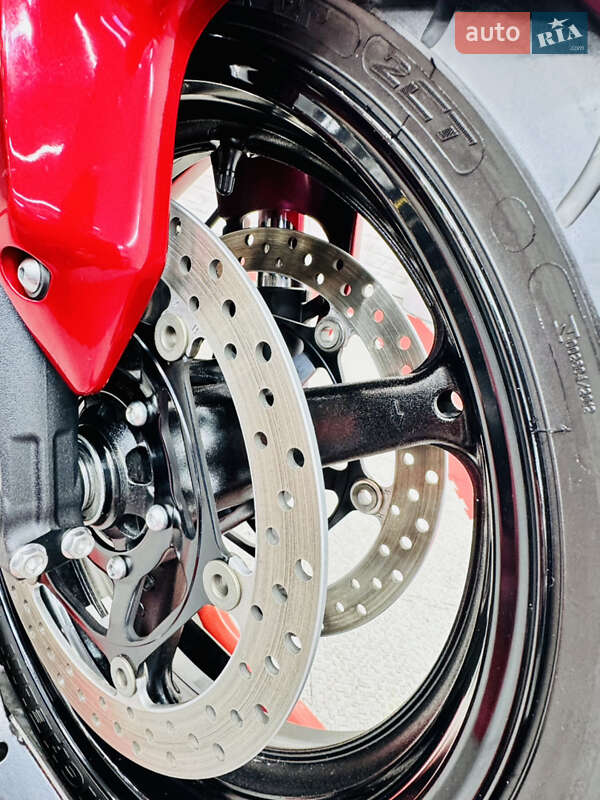 Спортбайк Honda CBR 1000RR 2009 в Одесі фото 12 Спортбайк Honda CBR 1000RR 2009 в Одесі