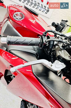 Спортбайк Honda CBR 1000RR 2009 в 